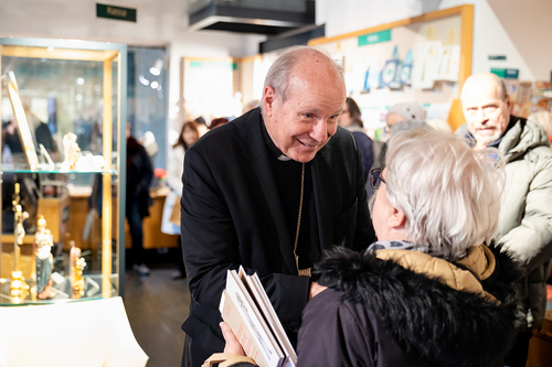 Signierstunde / Erzdiözese Wien/ Schönlaub, Stephan Schönlaub