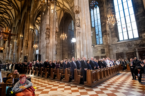Stephansdom: Österreich nahm Abschied von Papst Franziskus / Erzdiözese Wien/ Schönlaub, Stephan Schönlaub Stephansdom: Österreich nahm Abschied von Papst Franziskus