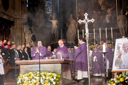 Stephansdom: Österreich nahm Abschied von Papst Franziskus / Erzdiözese Wien/ Schönlaub, Stephan Schönlaub Stephansdom: Österreich nahm Abschied von Papst Franziskus