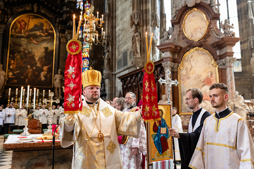 Priesterweihe Byzantinischer Ritus im Stephansdom / Erzdiözese Wien/ Schönlaub