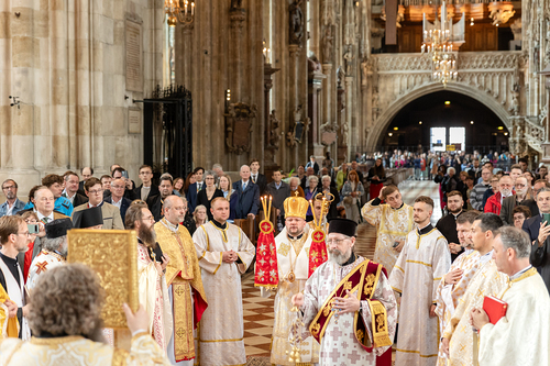 Priesterweihe Byzantinischer Ritus im Stephansdom / Erzdiözese Wien/ Schönlaub