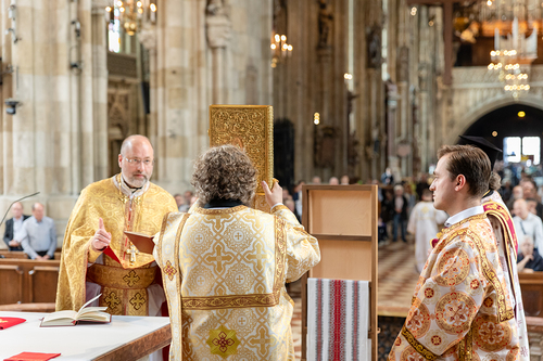 Priesterweihe Byzantinischer Ritus im Stephansdom / Erzdiözese Wien/ Schönlaub