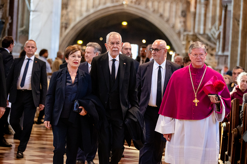Stephansdom: Österreich nahm Abschied von Papst Franziskus / Erzdiözese Wien/ Schönlaub, Stephan Schönlaub Stephansdom: Österreich nahm Abschied von Papst Franziskus